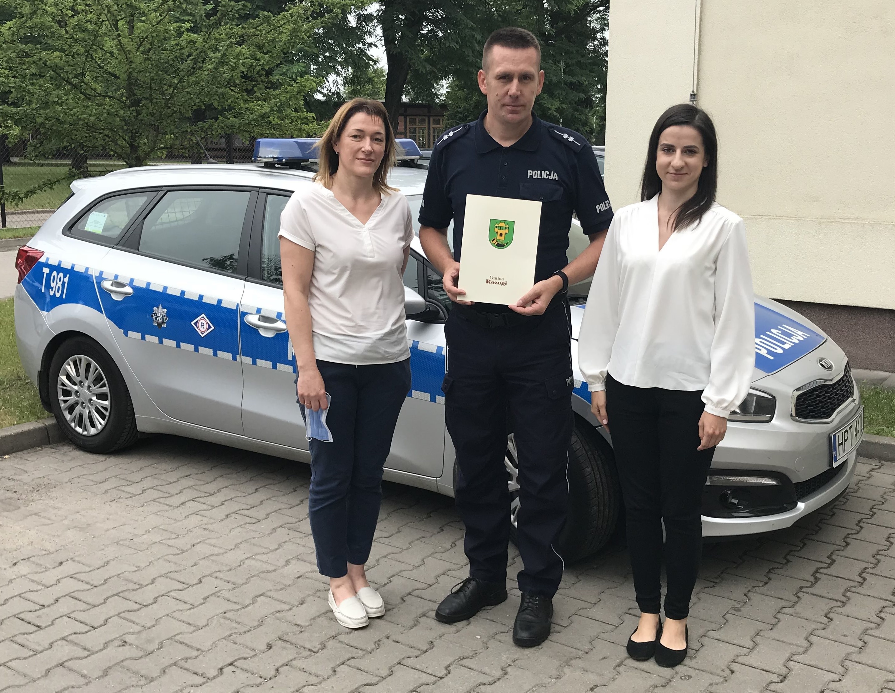 asp. Artur Osowiecki, Joanna Polańczuk i Ewelina Pac-Michalak 