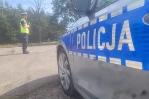 Policjant podczas działań &quot;prędkość&quot;