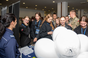 policjanci i uczestnicy seminarium