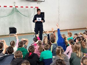 Spotkanie w Szkole Podstawowej w Dźwierzutach