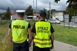 wspólne działania na przejeździe kolejowo-drogowym