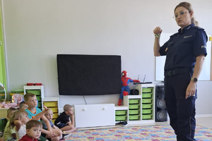 Policjantka z wizytą w przedszkolu &quot;Akademii Malucha&quot; w Wielbarku