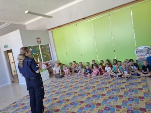 Policjantka z wizytą w przedszkolu &quot;Akademii Malucha&quot; w Wielbarku