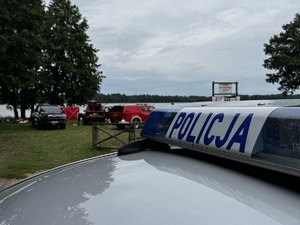 Działania poszukiwawcze na Jeziorze Sasek Mały