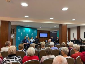 Debata "Świadome decyzje - Bezpieczny Senior"