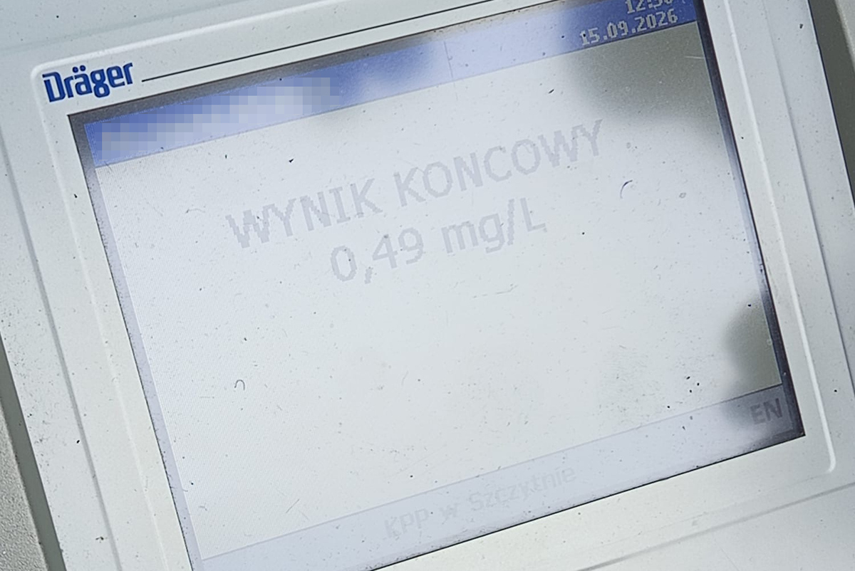 Szczytno: Nietrzeźwy kierowca bez uprawnień jechał odebrać syna z autobusu